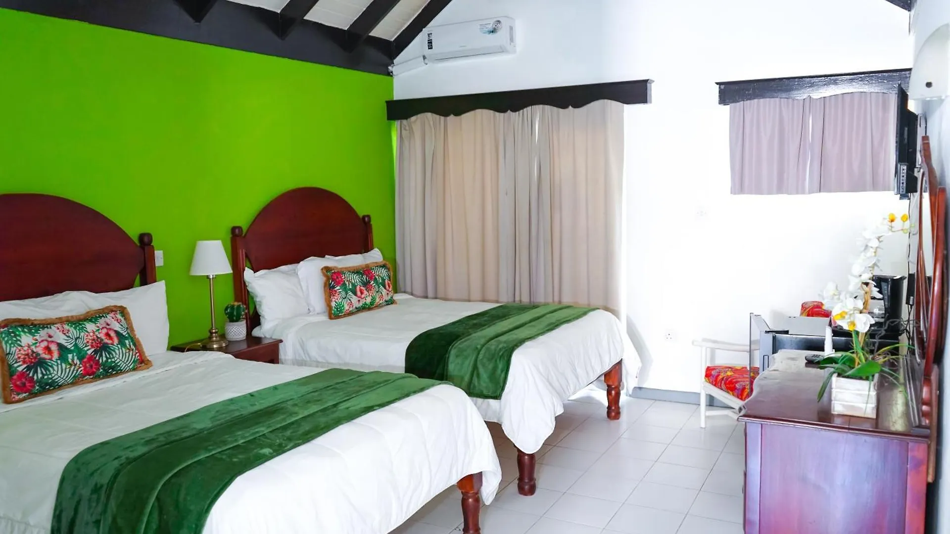 Ayurveda Resort Negril 2*,